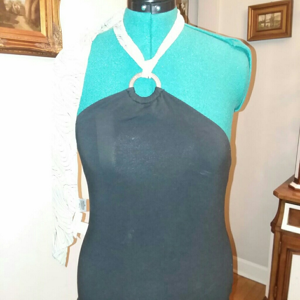 black micheal kors top with fular. Size:L